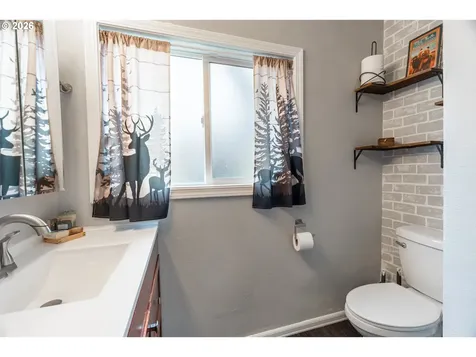 2410 E 12th Street The Dalles OR 97058