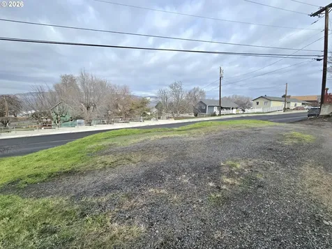 2410 E 12th Street The Dalles OR 97058