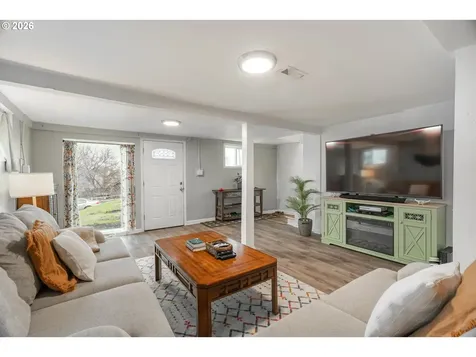 2410 E 12th Street The Dalles OR 97058