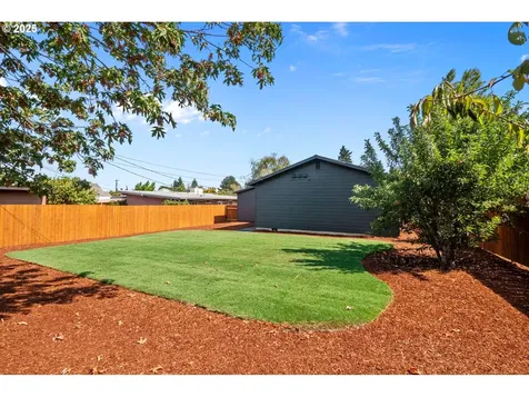 1251 SW Oregon Avenue Dallas OR 97338