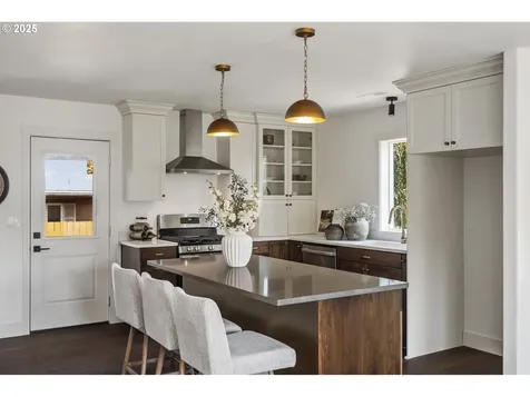 1251 SW Oregon Avenue Dallas OR 97338