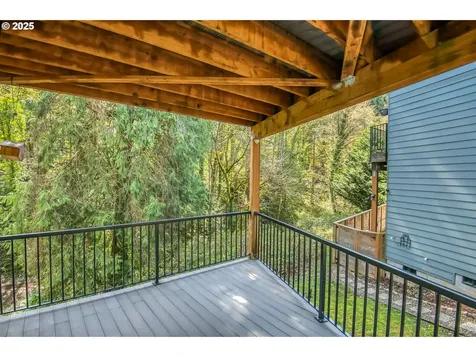 3510 SW Arnold Street Portland OR 97219