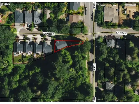 3510 SW Arnold Street Portland OR 97219