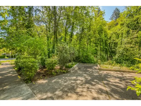 3510 SW Arnold Street Portland OR 97219