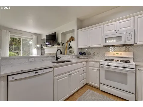 17206 NW Widgi Creek Court Beaverton OR 97006