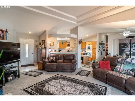 110 Morning Crest Court Roseburg OR 97471