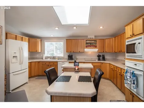 110 Morning Crest Court Roseburg OR 97471