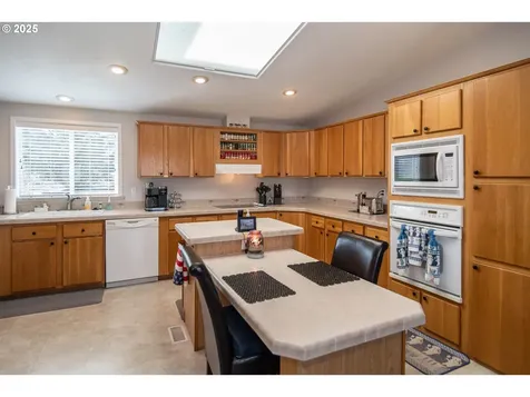110 Morning Crest Court Roseburg OR 97471