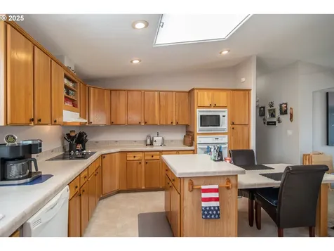 110 Morning Crest Court Roseburg OR 97471