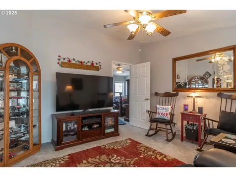 110 Morning Crest Court Roseburg OR 97471