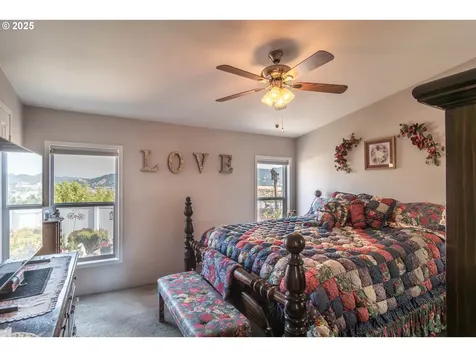110 Morning Crest Court Roseburg OR 97471