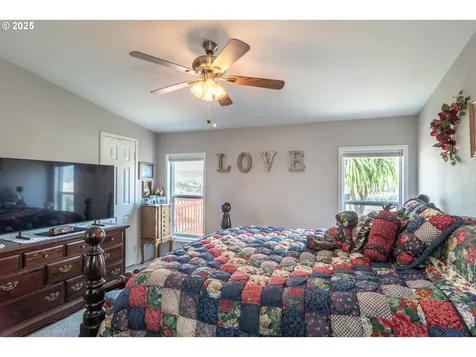 110 Morning Crest Court Roseburg OR 97471