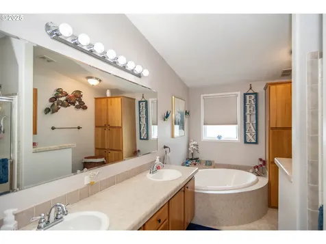 110 Morning Crest Court Roseburg OR 97471