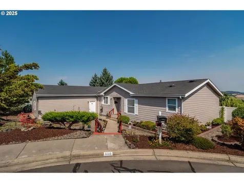 110 Morning Crest Court Roseburg OR 97471