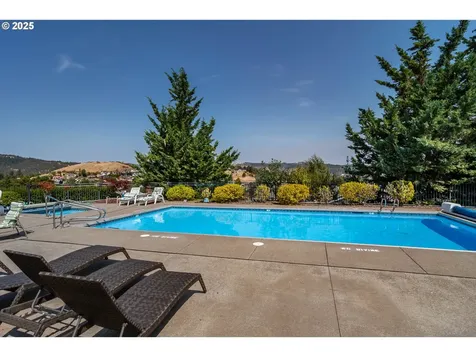 110 Morning Crest Court Roseburg OR 97471