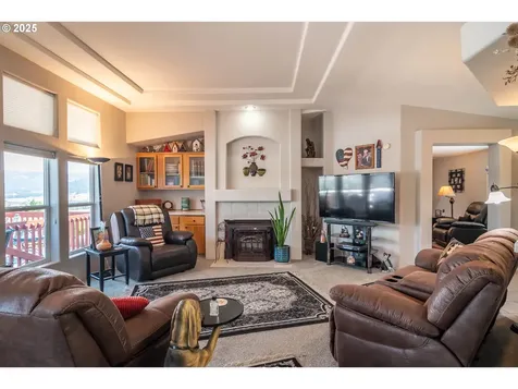 110 Morning Crest Court Roseburg OR 97471