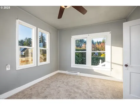 289 Harbor Street Florence OR 97439