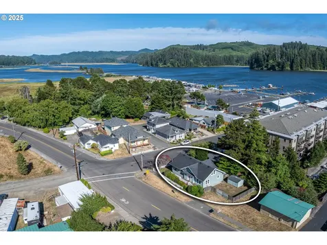 289 Harbor Street Florence OR 97439