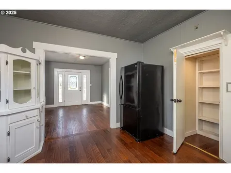 289 Harbor Street Florence OR 97439