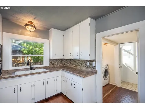 289 Harbor Street Florence OR 97439