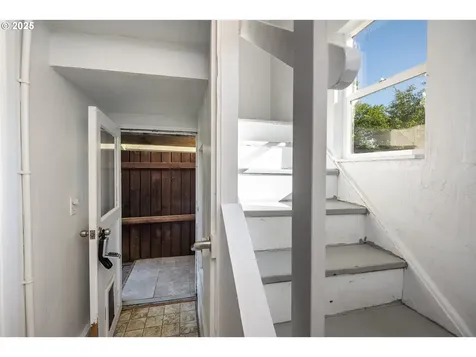 289 Harbor Street Florence OR 97439