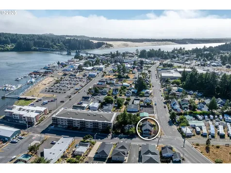 289 Harbor Street Florence OR 97439
