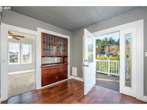 289 Harbor Street Florence OR 97439