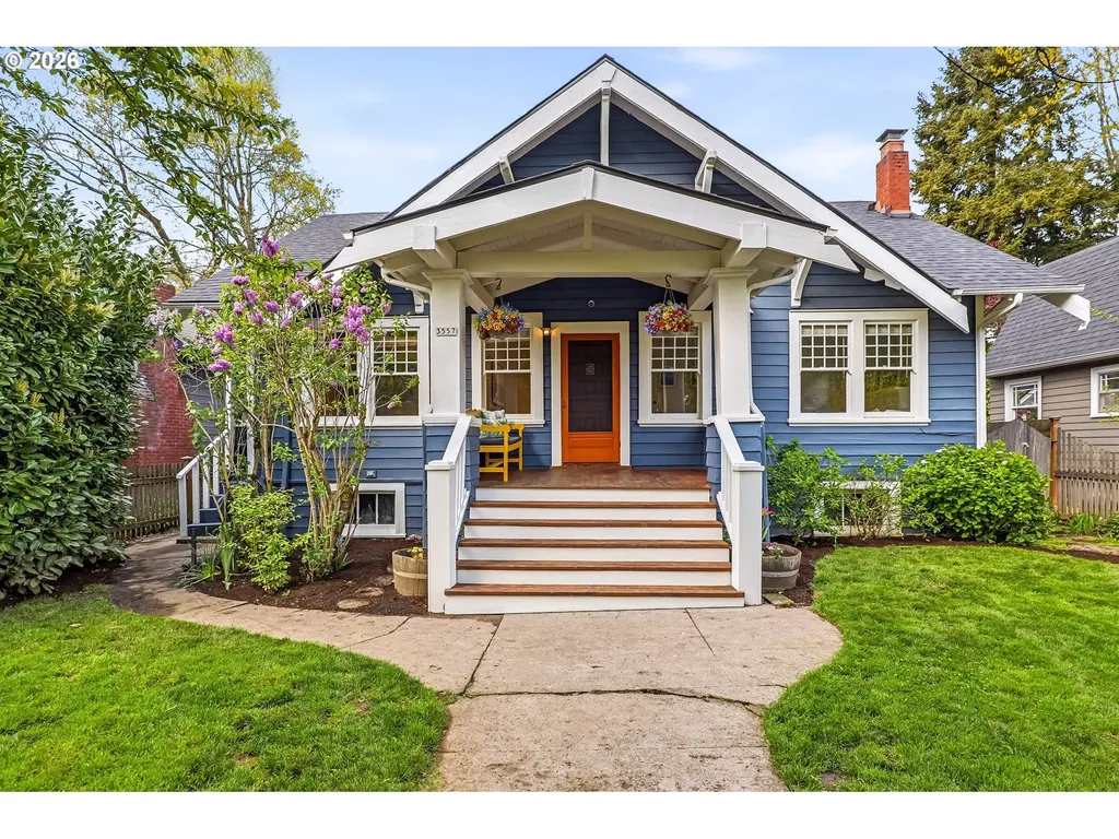 3557 NE Hollyrood Court Portland OR 97212