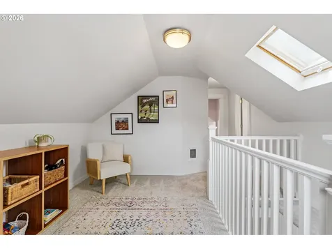 3557 NE Hollyrood Court Portland OR 97212