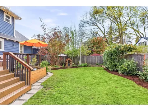 3557 NE Hollyrood Court Portland OR 97212