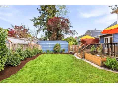 3557 NE Hollyrood Court Portland OR 97212