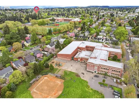 3557 NE Hollyrood Court Portland OR 97212