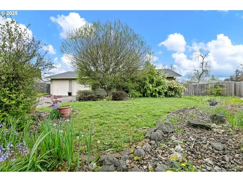 943 Saville Avenue Eugene OR 97404