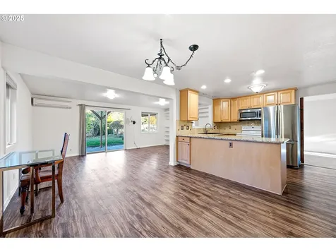 943 Saville Avenue Eugene OR 97404