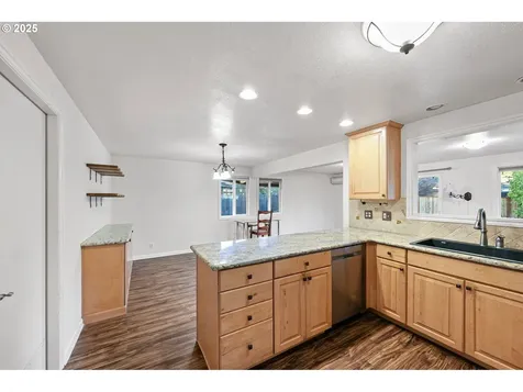 943 Saville Avenue Eugene OR 97404