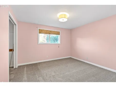 943 Saville Avenue Eugene OR 97404