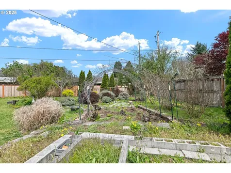 943 Saville Avenue Eugene OR 97404