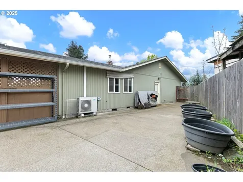 943 Saville Avenue Eugene OR 97404