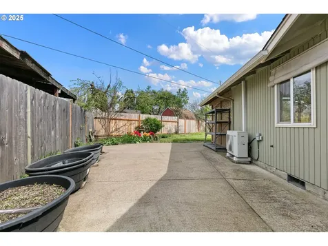943 Saville Avenue Eugene OR 97404