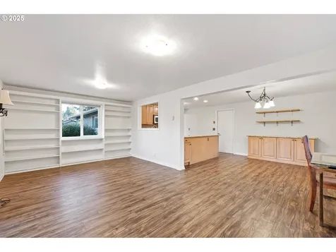 943 Saville Avenue Eugene OR 97404