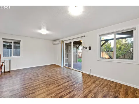 943 Saville Avenue Eugene OR 97404