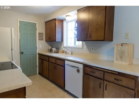 420 Juniper Street Florence OR 97439