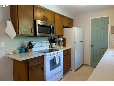 420 Juniper Street Florence OR 97439