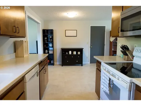 420 Juniper Street Florence OR 97439