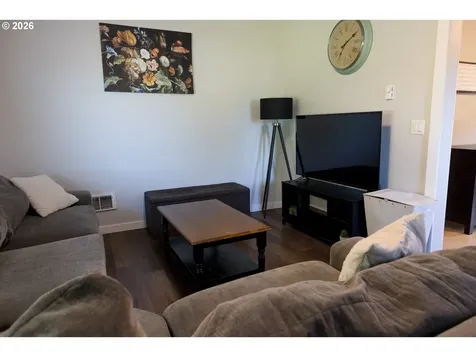 420 Juniper Street Florence OR 97439