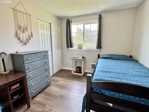 420 Juniper Street Florence OR 97439