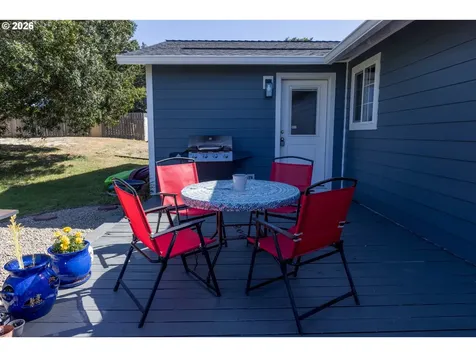 420 Juniper Street Florence OR 97439