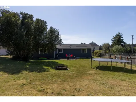 420 Juniper Street Florence OR 97439
