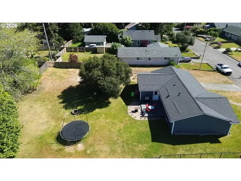 420 Juniper Street Florence OR 97439
