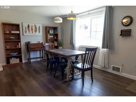 420 Juniper Street Florence OR 97439